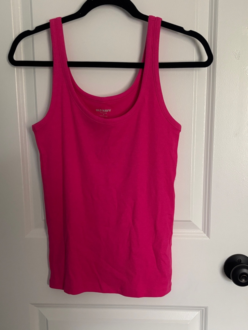 Old Navy Women's Bright Pink Ribbed Tank Top